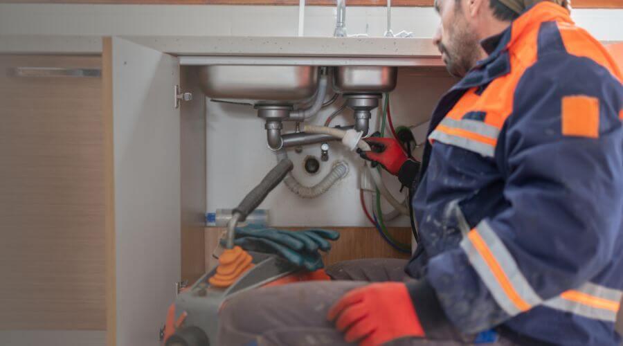 Expert burst pipe repair services in Sheridan, TX